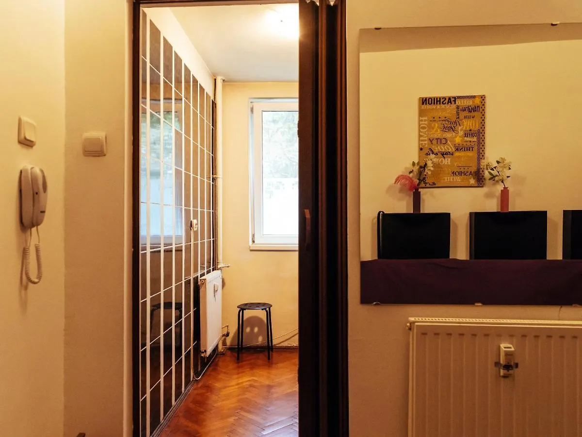 בוקרשט Woody - Cozy And Quiet Place Near Moghioros Park דירה